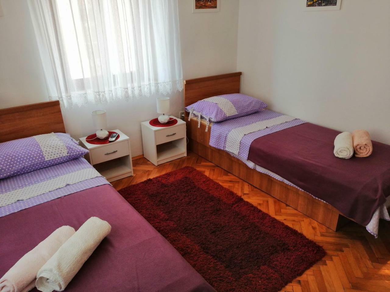 Vila House Lotties Stari Grad  Exteriér fotografie