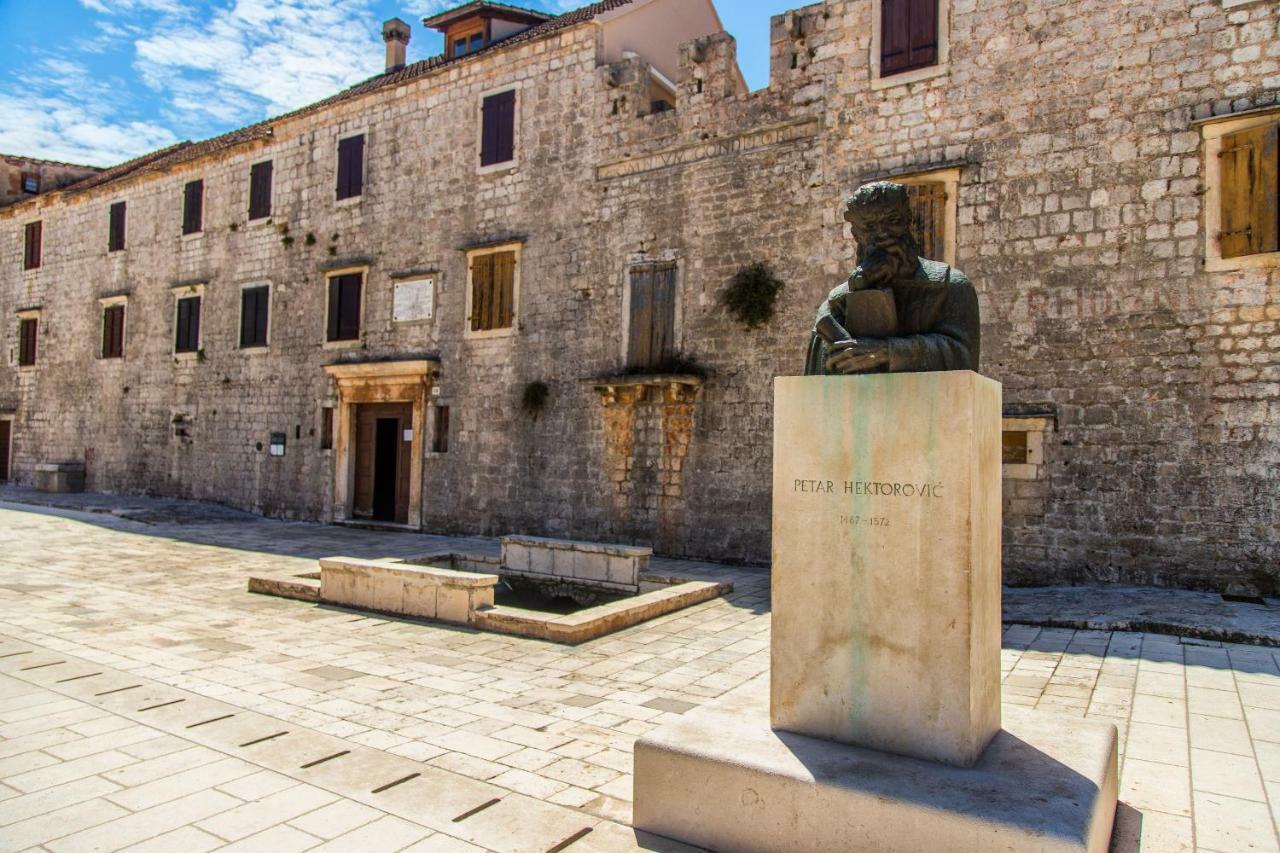 Vila House Lotties Stari Grad  Exteriér fotografie