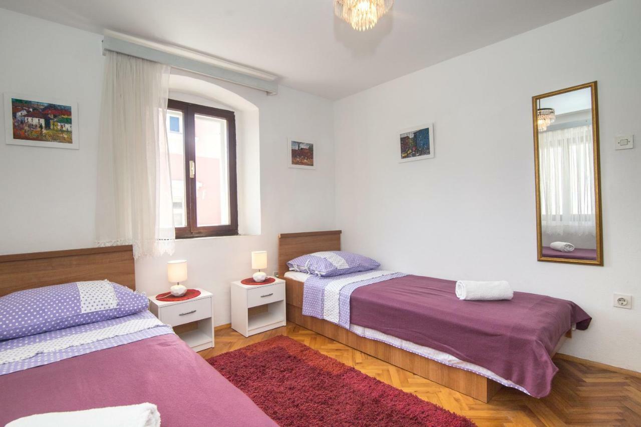 Vila House Lotties Stari Grad  Exteriér fotografie