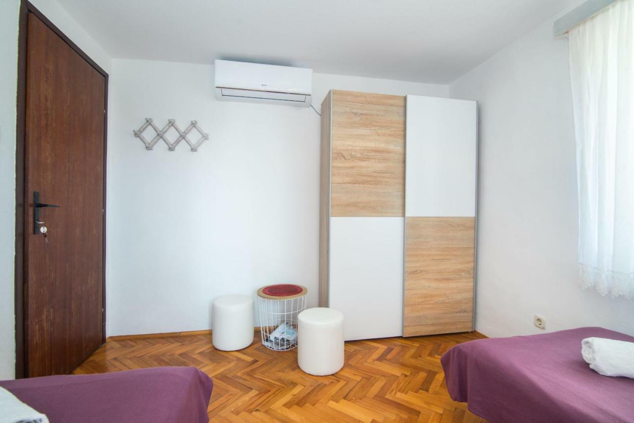 Vila House Lotties Stari Grad  Exteriér fotografie